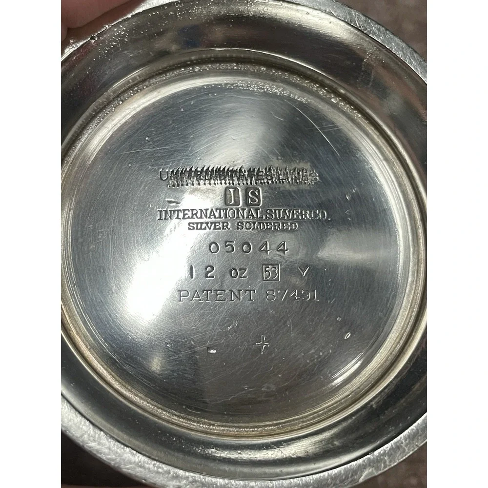 International SILVER CO Silver Soldered 05044 12oz Sugar Bowl Handles Base Vtg